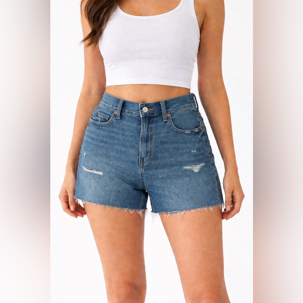 NWT Old Navy 5” Distressed Raw Hem Jean Shorts Cut Offs Size 8